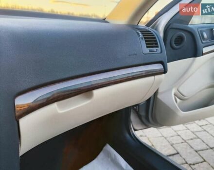 Бежевый Шкода Октавия, объемом двигателя 1.8 л и пробегом 190 тыс. км за 7555 $, фото 19 на Automoto.ua