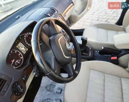 Бежевый Шкода Октавия, объемом двигателя 1.8 л и пробегом 190 тыс. км за 7555 $, фото 29 на Automoto.ua