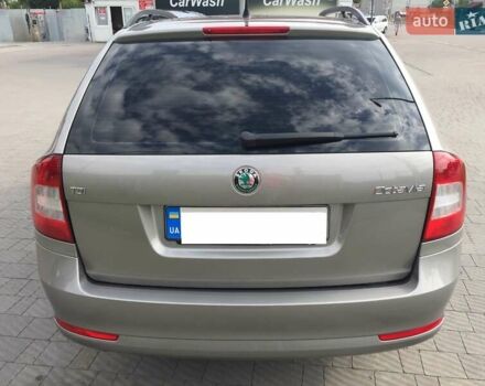 Бежевий Шкода Октавія, об'ємом двигуна 1.6 л та пробігом 210 тис. км за 9500 $, фото 2 на Automoto.ua