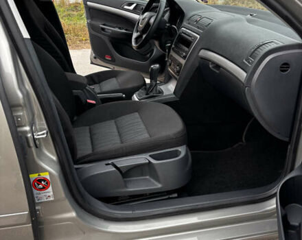 Шкода Октавія 2012 у Харкові на Automoto.ua Бежевий Шкода Октавія, об'ємом двигуна 1.8 л та пробігом 219 тис. км за 8700 $, фото 22 на Automoto.ua