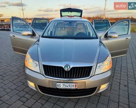 Бежевый Шкода Октавия, объемом двигателя 1.8 л и пробегом 190 тыс. км за 7555 $, фото 58 на Automoto.ua