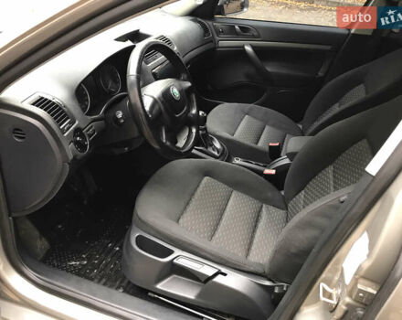 Бежевый Шкода Октавия, объемом двигателя 1.97 л и пробегом 292 тыс. км за 7300 $, фото 10 на Automoto.ua