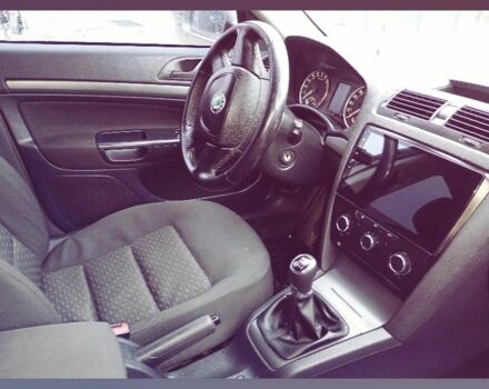 Бежевый Шкода Октавия, объемом двигателя 2 л и пробегом 295 тыс. км за 7300 $, фото 6 на Automoto.ua