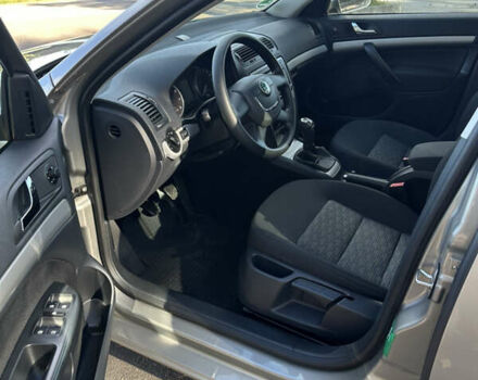 Шкода Октавія 2012 у Вінниці на Automoto.ua Бежевий Шкода Октавія, об'ємом двигуна 1.6 л та пробігом 180 тис. км за 8800 $, фото 9 на Automoto.ua