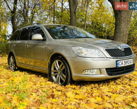 Шкода Октавия 2012 в Умани на Automoto.ua Бежевый Шкода Октавия, объемом двигателя 1.6 л и пробегом 208 тыс. км за 8800 $, фото 6 на Automoto.ua