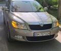 Бежевый Шкода Октавия, объемом двигателя 1.6 л и пробегом 257 тыс. км за 7800 $, фото 1 на Automoto.ua