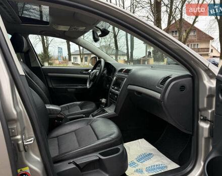 Бежевый Шкода Октавия, объемом двигателя 2 л и пробегом 278 тыс. км за 9400 $, фото 21 на Automoto.ua