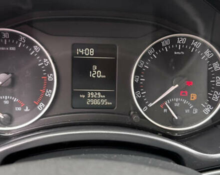 Бежевий Шкода Октавія, об'ємом двигуна 1.97 л та пробігом 299 тис. км за 8300 $, фото 5 на Automoto.ua