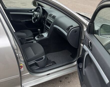 Бежевый Шкода Октавия, объемом двигателя 2 л и пробегом 250 тыс. км за 3950 $, фото 14 на Automoto.ua