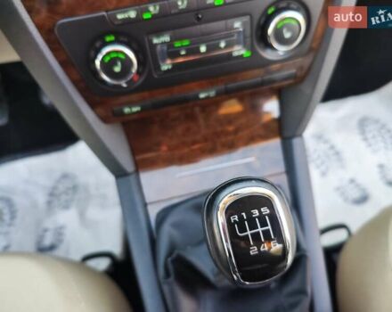 Бежевый Шкода Октавия, объемом двигателя 1.8 л и пробегом 190 тыс. км за 7555 $, фото 24 на Automoto.ua