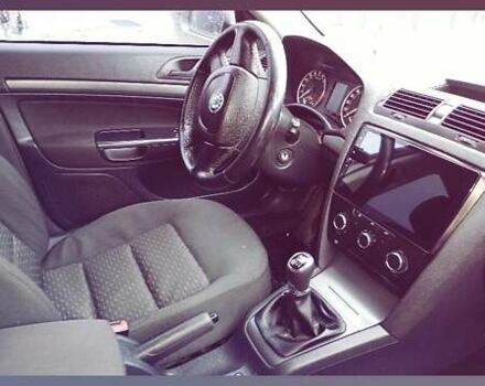 Бежевый Шкода Октавия, объемом двигателя 2 л и пробегом 295 тыс. км за 7300 $, фото 5 на Automoto.ua