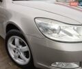 Бежевый Шкода Октавия, объемом двигателя 2 л и пробегом 295 тыс. км за 7300 $, фото 1 на Automoto.ua