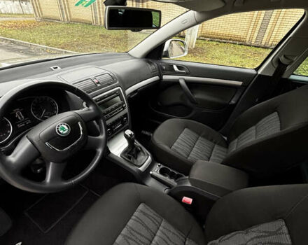 Шкода Октавія 2012 у Харкові на Automoto.ua Бежевий Шкода Октавія, об'ємом двигуна 1.8 л та пробігом 219 тис. км за 8700 $, фото 16 на Automoto.ua