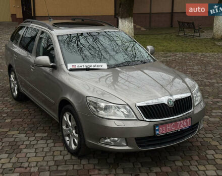 Бежевый Шкода Октавия, объемом двигателя 2 л и пробегом 278 тыс. км за 9400 $, фото 2 на Automoto.ua