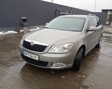 Бежевый Шкода Октавия, объемом двигателя 2 л и пробегом 295 тыс. км за 7300 $, фото 4 на Automoto.ua