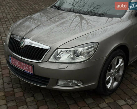 Бежевый Шкода Октавия, объемом двигателя 2 л и пробегом 278 тыс. км за 9400 $, фото 28 на Automoto.ua