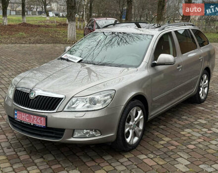 Бежевый Шкода Октавия, объемом двигателя 2 л и пробегом 278 тыс. км за 9400 $, фото 6 на Automoto.ua