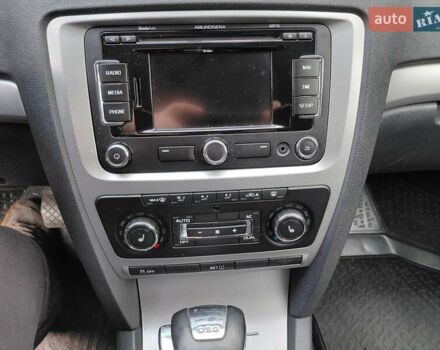 Бежевый Шкода Октавия, объемом двигателя 1.97 л и пробегом 242 тыс. км за 10800 $, фото 6 на Automoto.ua