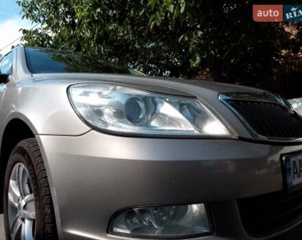 Шкода Октавия 2013 в Киеве на Automoto.ua Бежевый Шкода Октавия, объемом двигателя 1.8 л и пробегом 225 тыс. км за 9400 $, фото 7 на Automoto.ua
