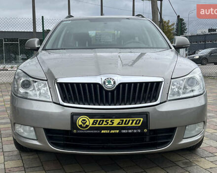 Бежевий Шкода Октавія, об'ємом двигуна 1.8 л та пробігом 350 тис. км за 7800 $, фото 1 на Automoto.ua