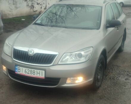 Бежевый Шкода Октавия, объемом двигателя 1.6 л и пробегом 196 тыс. км за 8000 $, фото 1 на Automoto.ua