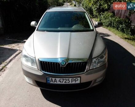 Шкода Октавия 2013 в Киеве на Automoto.ua Бежевый Шкода Октавия, объемом двигателя 1.8 л и пробегом 225 тыс. км за 9400 $, фото 1 на Automoto.ua