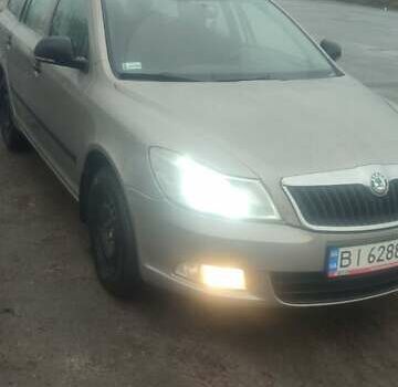 Бежевый Шкода Октавия, объемом двигателя 1.6 л и пробегом 196 тыс. км за 8000 $, фото 3 на Automoto.ua