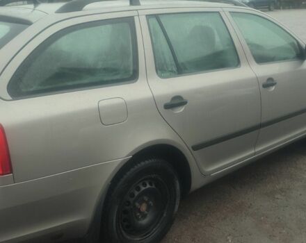 Бежевый Шкода Октавия, объемом двигателя 1.6 л и пробегом 196 тыс. км за 8000 $, фото 3 на Automoto.ua