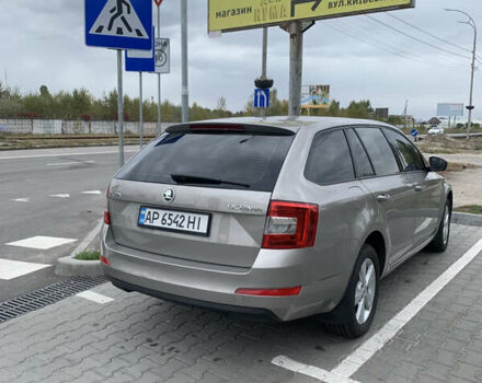 Бежевый Шкода Октавия, объемом двигателя 1.8 л и пробегом 210 тыс. км за 9500 $, фото 4 на Automoto.ua