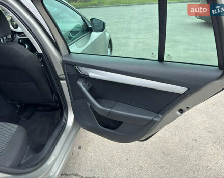 Бежевый Шкода Октавия, объемом двигателя 1.6 л и пробегом 160 тыс. км за 13500 $, фото 28 на Automoto.ua