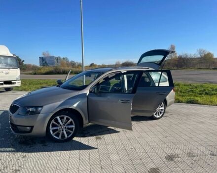 Бежевый Шкода Октавия, объемом двигателя 2 л и пробегом 250 тыс. км за 4000 $, фото 2 на Automoto.ua