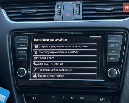 Бежевий Шкода Октавія, об'ємом двигуна 1.6 л та пробігом 238 тис. км за 11250 $, фото 27 на Automoto.ua