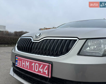 Бежевый Шкода Октавия, объемом двигателя 1.6 л и пробегом 160 тыс. км за 13500 $, фото 20 на Automoto.ua