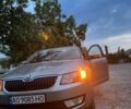 Бежевый Шкода Октавия, объемом двигателя 1.6 л и пробегом 310 тыс. км за 9999 $, фото 1 на Automoto.ua