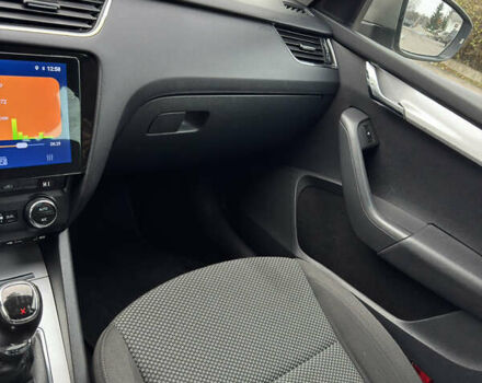 Бежевый Шкода Октавия, объемом двигателя 1.6 л и пробегом 160 тыс. км за 13500 $, фото 43 на Automoto.ua