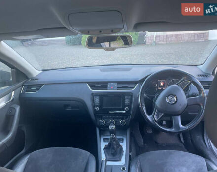 Бежевий Шкода Октавія, об'ємом двигуна 2 л та пробігом 250 тис. км за 3950 $, фото 1 на Automoto.ua