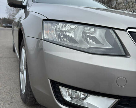 Бежевый Шкода Октавия, объемом двигателя 1.6 л и пробегом 160 тыс. км за 13500 $, фото 16 на Automoto.ua