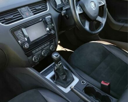 Бежевый Шкода Октавия, объемом двигателя 2 л и пробегом 250 тыс. км за 4000 $, фото 5 на Automoto.ua