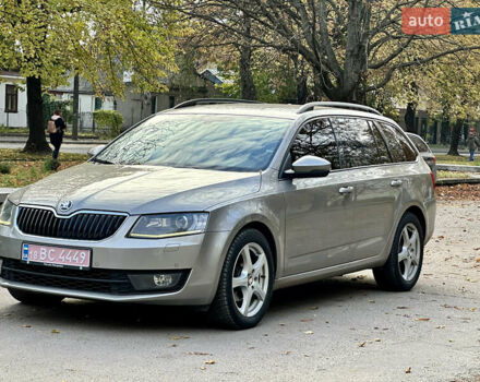 Шкода Октавия 2015 в Ровно на Automoto.ua Бежевый Шкода Октавия, объемом двигателя 2.01 л и пробегом 270 тыс. км за 10999 $, фото 5 на Automoto.ua