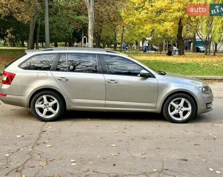 Шкода Октавия 2015 в Ровно на Automoto.ua Бежевый Шкода Октавия, объемом двигателя 2.01 л и пробегом 270 тыс. км за 10999 $, фото 15 на Automoto.ua