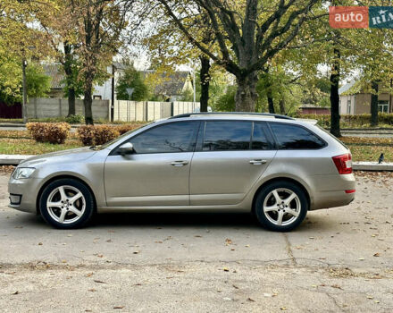 Шкода Октавия 2015 в Ровно на Automoto.ua Бежевый Шкода Октавия, объемом двигателя 2.01 л и пробегом 270 тыс. км за 10999 $, фото 7 на Automoto.ua