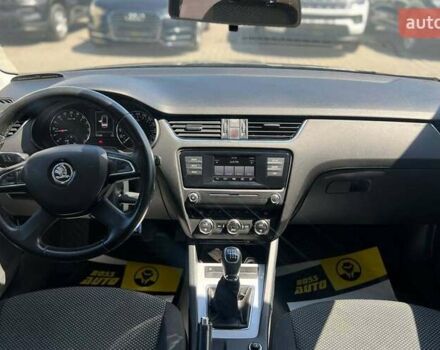 Бежевый Шкода Октавия, объемом двигателя 2 л и пробегом 215 тыс. км за 11200 $, фото 16 на Automoto.ua