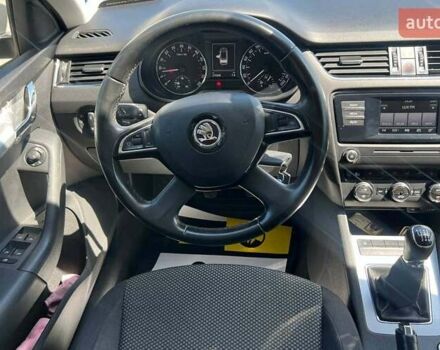 Бежевый Шкода Октавия, объемом двигателя 2 л и пробегом 215 тыс. км за 11200 $, фото 15 на Automoto.ua