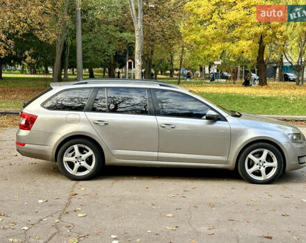 Шкода Октавия 2015 в Ровно на Automoto.ua Бежевый Шкода Октавия, объемом двигателя 2.01 л и пробегом 270 тыс. км за 10999 $, фото 14 на Automoto.ua