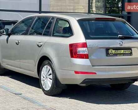 Бежевый Шкода Октавия, объемом двигателя 2 л и пробегом 215 тыс. км за 11200 $, фото 3 на Automoto.ua