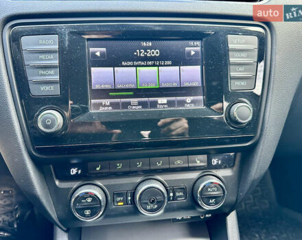 Шкода Октавия 2015 в Ровно на Automoto.ua Бежевый Шкода Октавия, объемом двигателя 2.01 л и пробегом 270 тыс. км за 10999 $, фото 31 на Automoto.ua