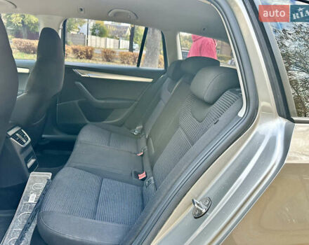 Шкода Октавия 2015 в Ровно на Automoto.ua Бежевый Шкода Октавия, объемом двигателя 2.01 л и пробегом 270 тыс. км за 10999 $, фото 22 на Automoto.ua