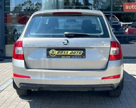 Бежевый Шкода Октавия, объемом двигателя 2 л и пробегом 215 тыс. км за 11200 $, фото 4 на Automoto.ua