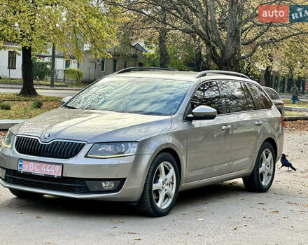 Шкода Октавия 2015 в Ровно на Automoto.ua Бежевый Шкода Октавия, объемом двигателя 2.01 л и пробегом 270 тыс. км за 10999 $, фото 4 на Automoto.ua