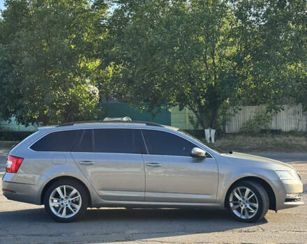 Бежевий Шкода Октавія, об'ємом двигуна 1.97 л та пробігом 277 тис. км за 14299 $, фото 6 на Automoto.ua